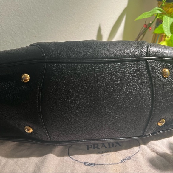 Genuine Prada bag black leather from 5th Ave NYC.  Great used condition - Picture 4 of 7